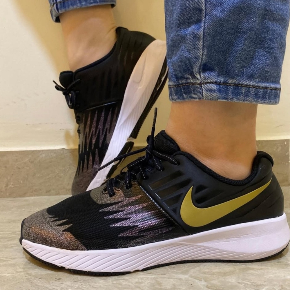 Nike Big Kids Star Runner SH (GS) -Running Shoe - 6Y (Boys) | 7.5 (Women)